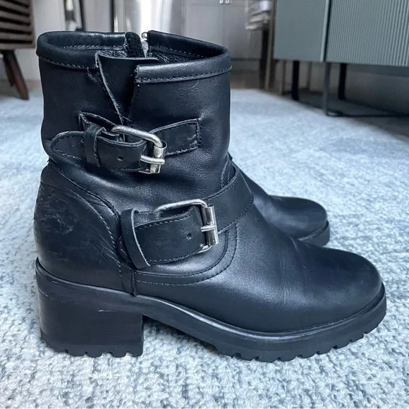 STEVE MADDEN “Gain” Genuine Leather Moto Boots Silver Buckles Lug Sole - Picture 9 of 9